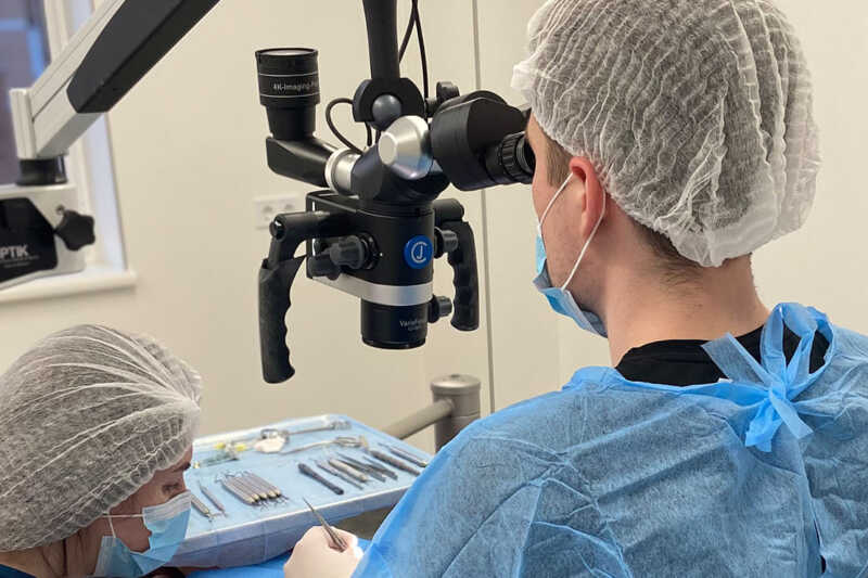 лечение зубов под микроскопом