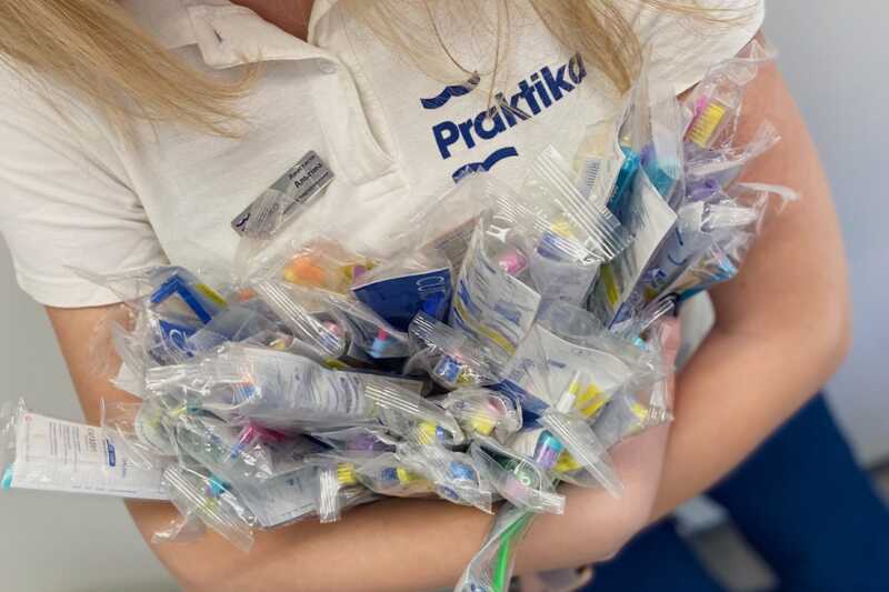 відбілювання зубів